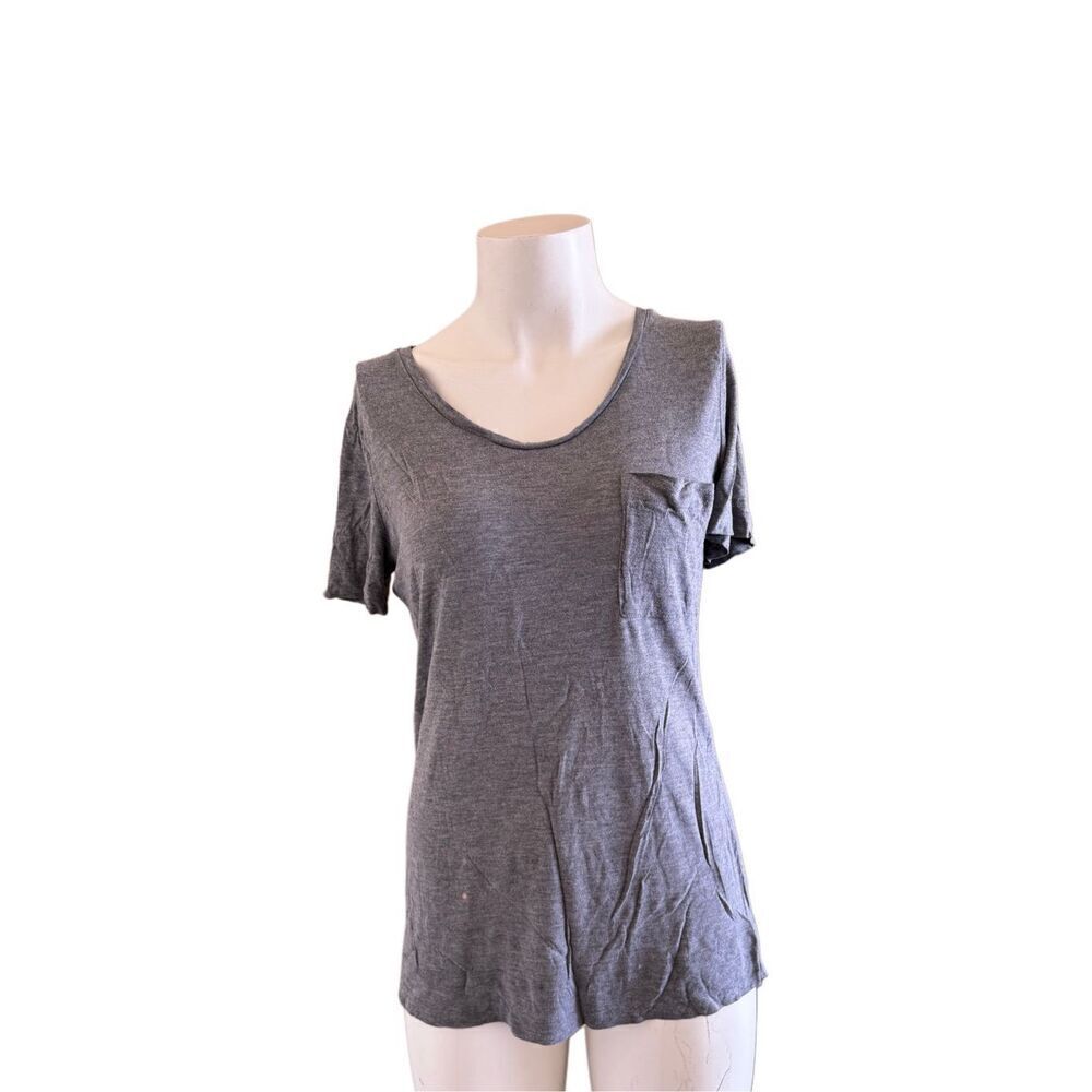 Mossimo Women’s grey tee shirt work tee y2k long torso short sleeve